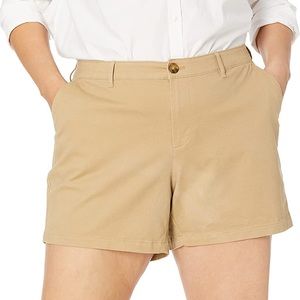RARE FIND - L.L.Bean Women's Beige Chino Khaki Shorts, Bermudas SZ10